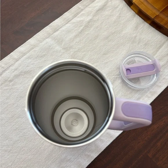 Stanley Lavender Insulated Travel Mug with Handle - Picture 4 of 4